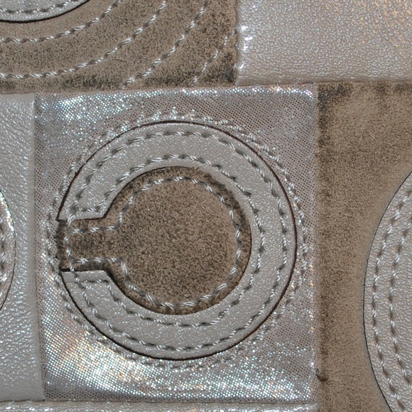 EUC Coach small crossbody purse. - Picture 5 of 5